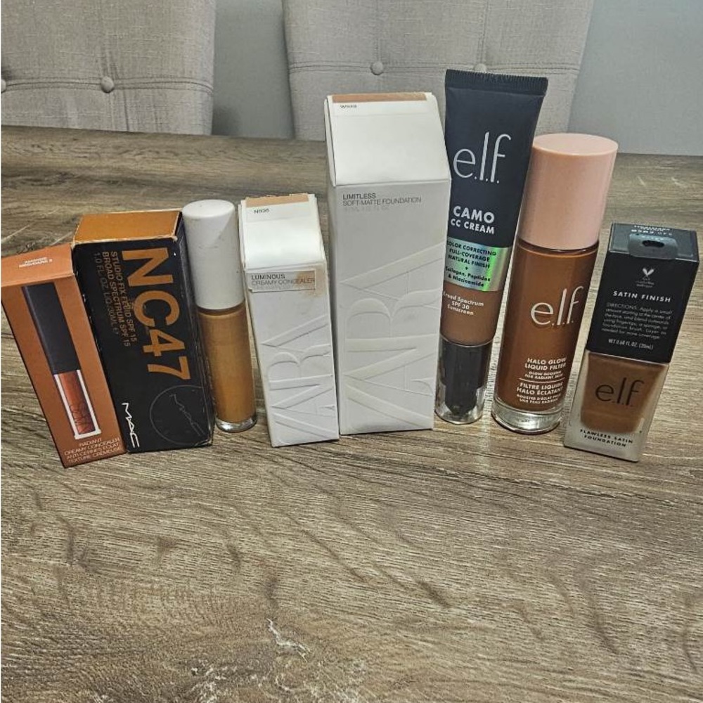 Foundation and concealer lot